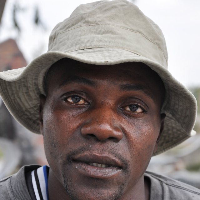 Portrait of Chenjerai Chiripanyanga, sculptor