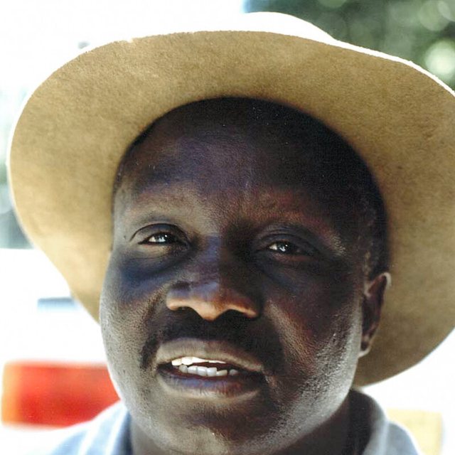 Portrait of Richard Mteki, sculptor